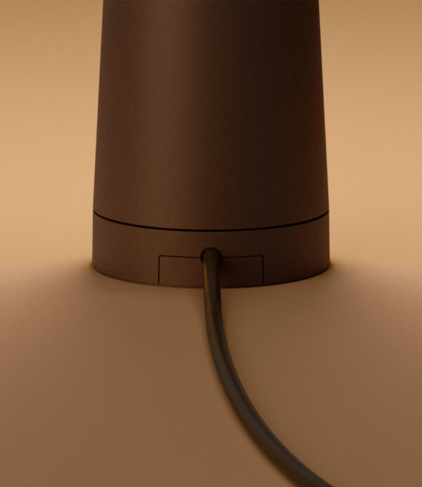 Lampe portable Africa en aluminium par Ichiro Francisco Gomez Paz x Vibia
