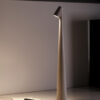 Lampe portable Africa en aluminium par Ichiro Francisco Gomez Paz x Vibia