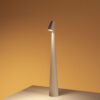 Lampe portable Africa en aluminium par Ichiro Francisco Gomez Paz x Vibia
