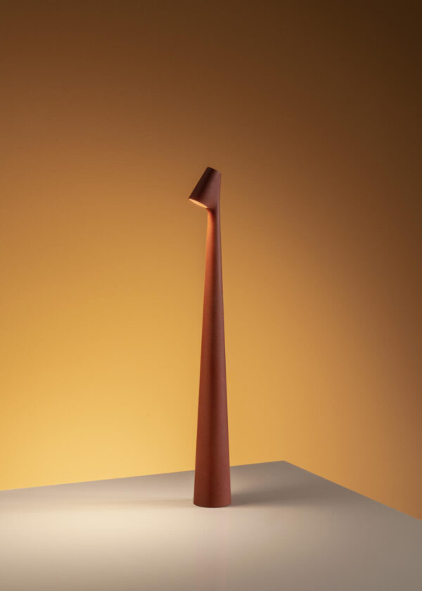 Lampe portable Africa en aluminium par Ichiro Francisco Gomez Paz x Vibia