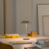Lampe portable Mayfair Mini en polycarbonate par Diego Fortunato x Vibia