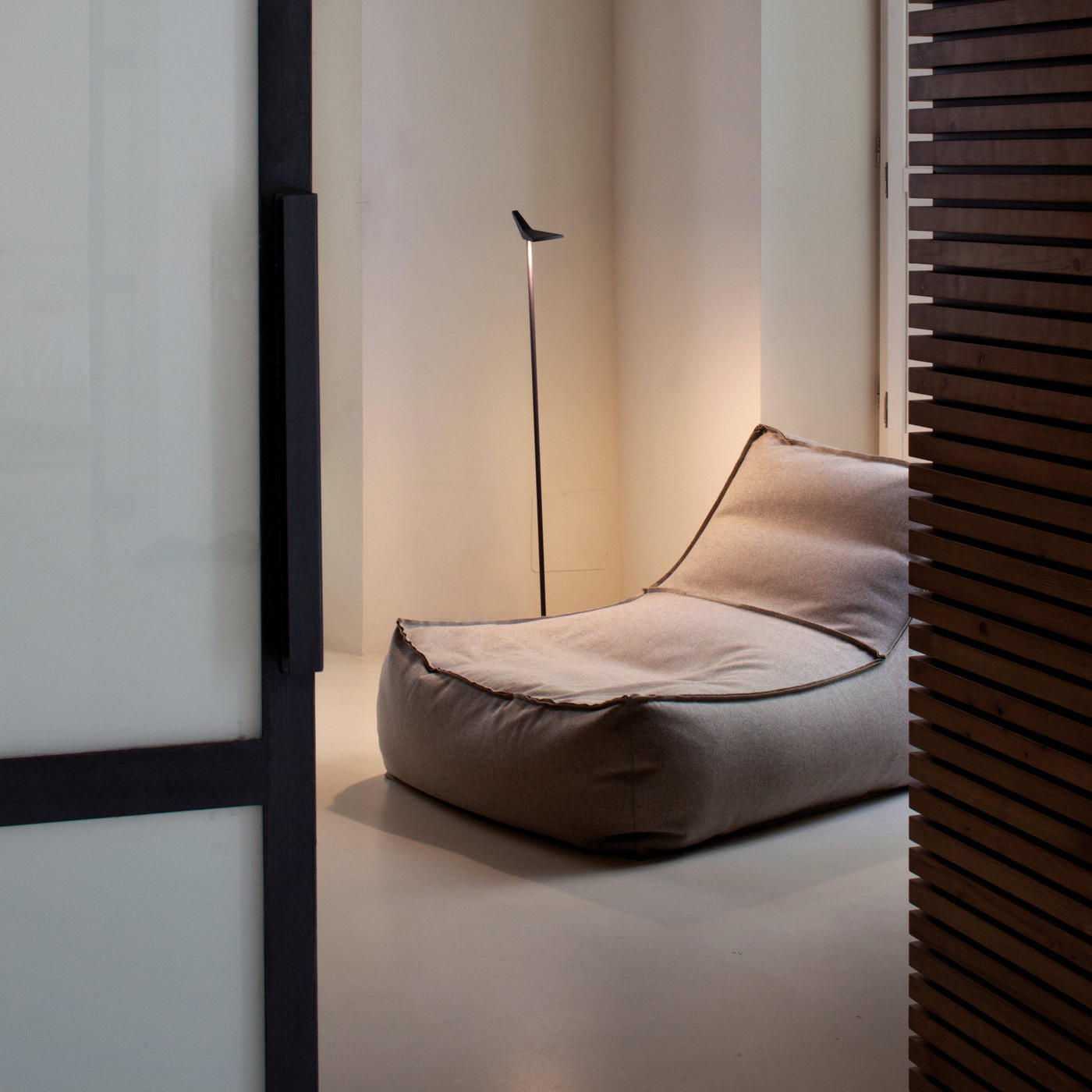 Lampadaire Skan en aluminium par Lievore Altherr Molina x Vibia