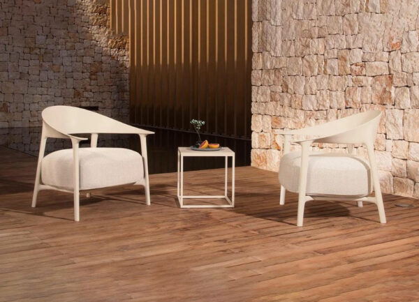 Fauteuil Africa avec coussin en polypropylène au design contemporain par Eugeni Quitllet x Vondom