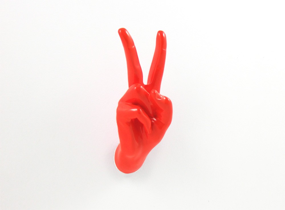 Patère originale et design Hand Job Peace par Thelermont Hupton