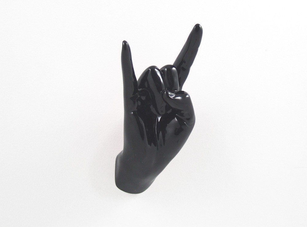 Patère originale et design Hand Job Rock par Thelermont Hupton