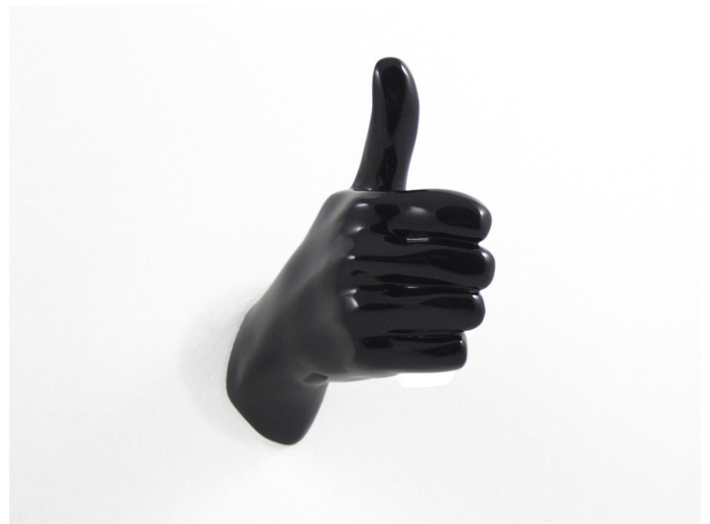 Patère originale et design Hand Job Thumbs par Thelermont Hupton