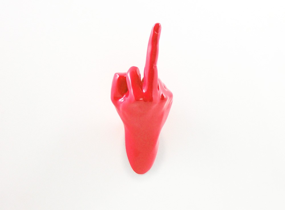 Patère originale et design Hand Job Up par Thelermont Hupton