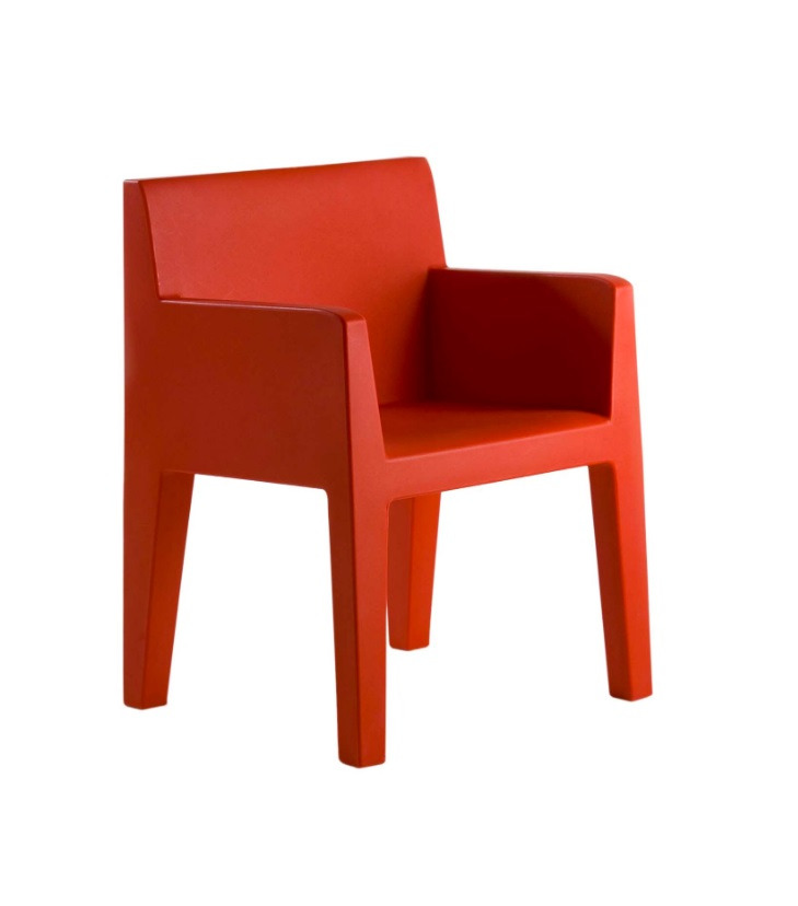 Chaise à accoudoirs Jut en résine de polyéthylène au design contemporain par Studio Vondom x Vondom