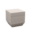 Pouf carré Vela en polyéthylène par Ramón Esteve x Vondom