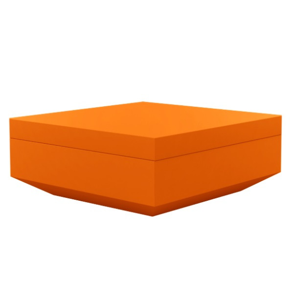 Pouf carré Vela en polyéthylène par Ramón Esteve x Vondom