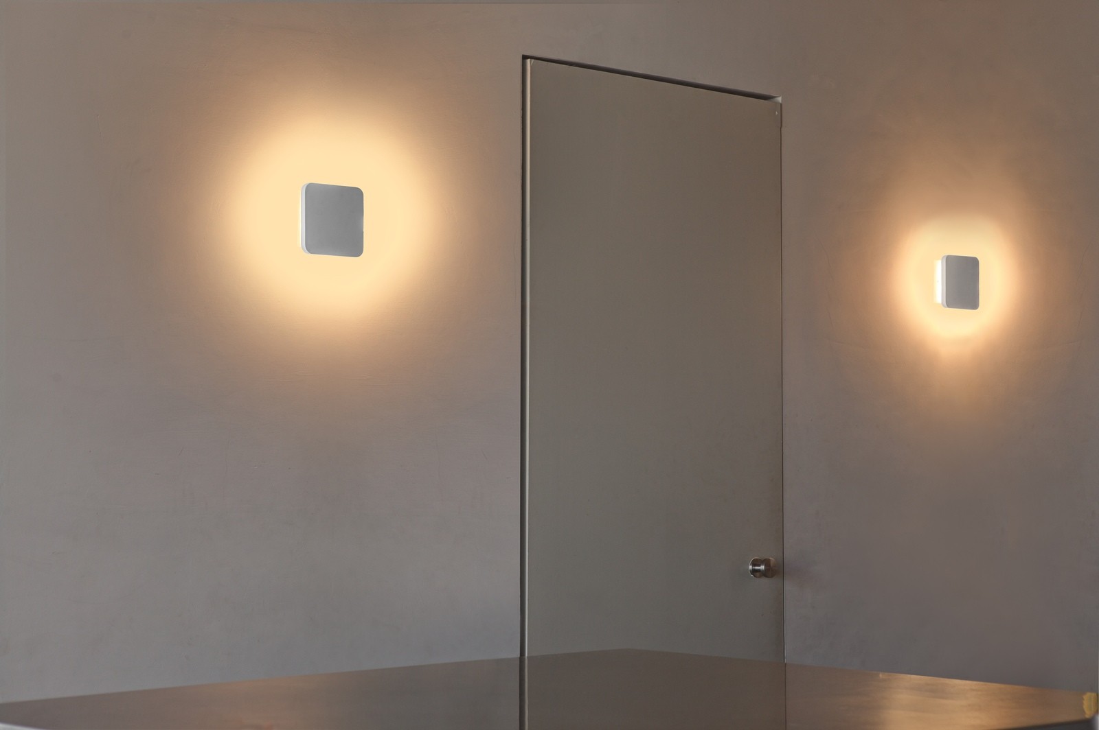 Applique en plâtre LED DesignFOR au design moderne