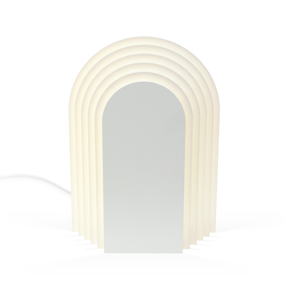 Lampe à poser Cemi 01 en acier laqué par Presse citron studio
