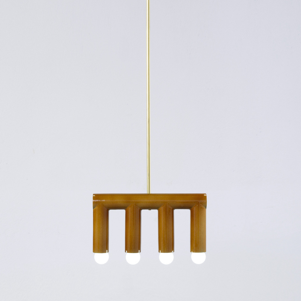 Suspension TRN light B3 en céramique et laiton par Magda Jurek