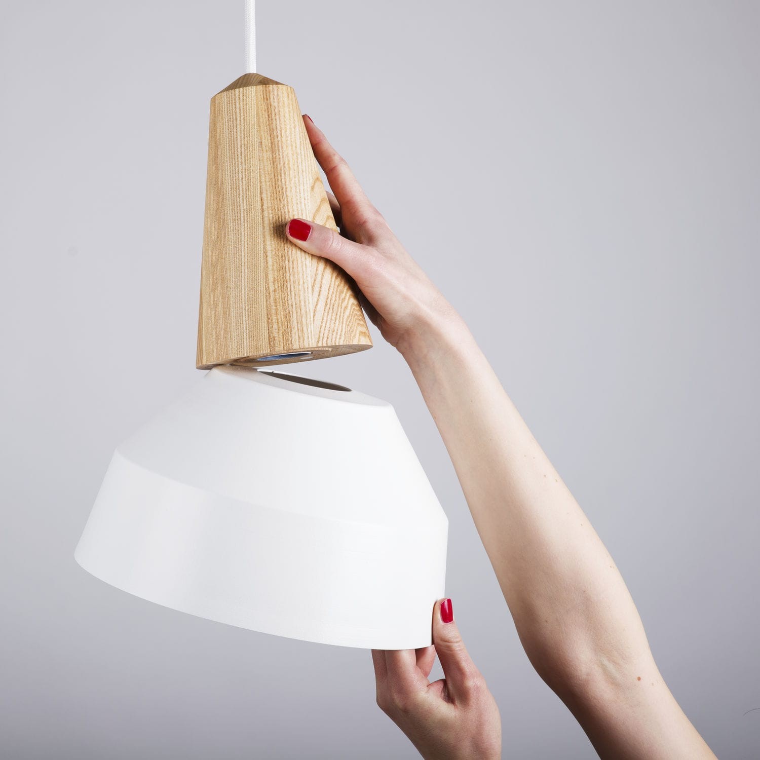 Suspension en frêne Eikon Basic au design scandinave