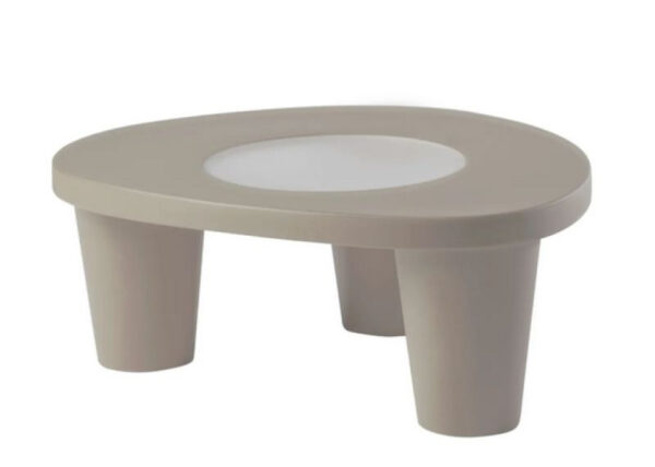Table basse Low Lita en polyéthylène par Paola Navone x SLIDE Studio