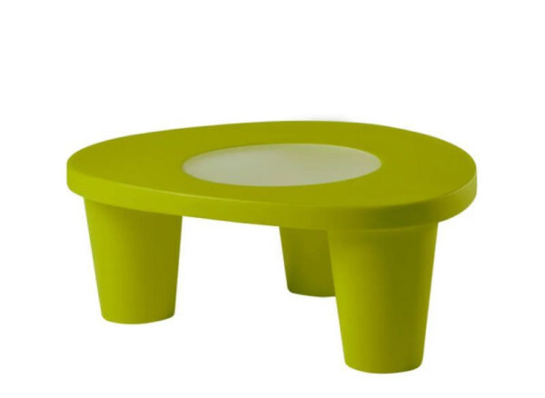 Table basse Low Lita en polyéthylène par Paola Navone x SLIDE Studio