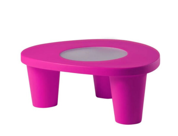 Table basse Low Lita en polyéthylène par Paola Navone x SLIDE Studio