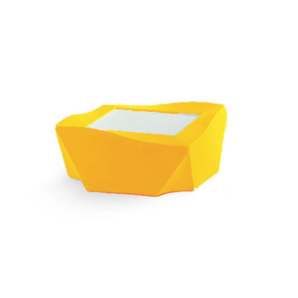 Table basse Kami Ni en polyéthylène par Marc Sadler x SLIDE Studio