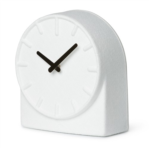 Horloge de table design Felt two blanc par Sebastian Herkner