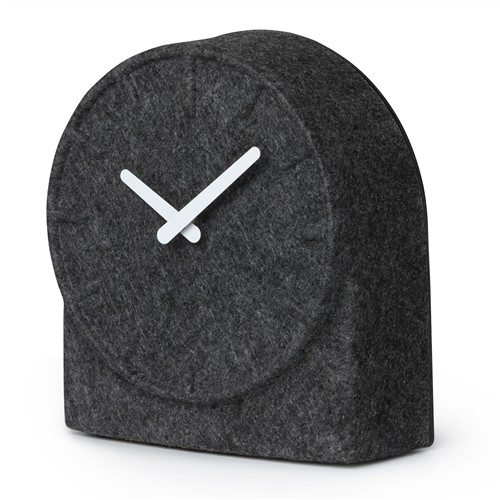 Horloge de table design Felt two en feutre par Sebastian Herkner