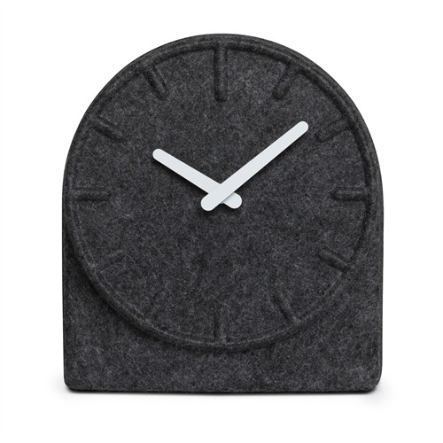 Horloge de table design Felt two en feutre par Sebastian Herkner