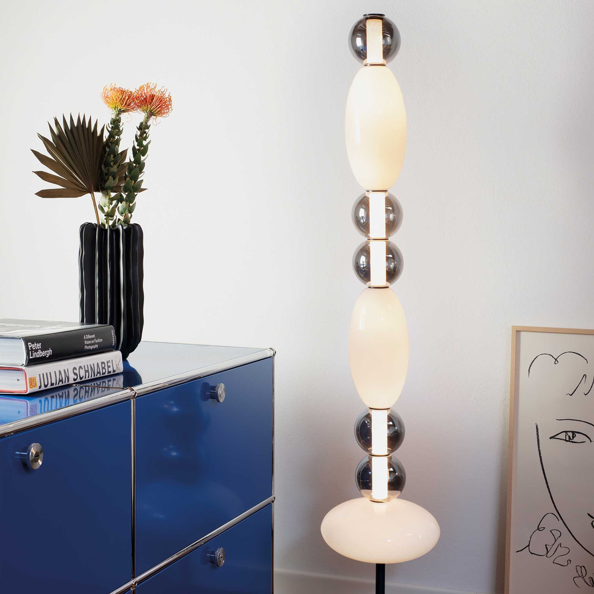 Lampadaire Lumiere en métal avec des diffuseurs en verre soufflé au design contemporain - Ideal Lux