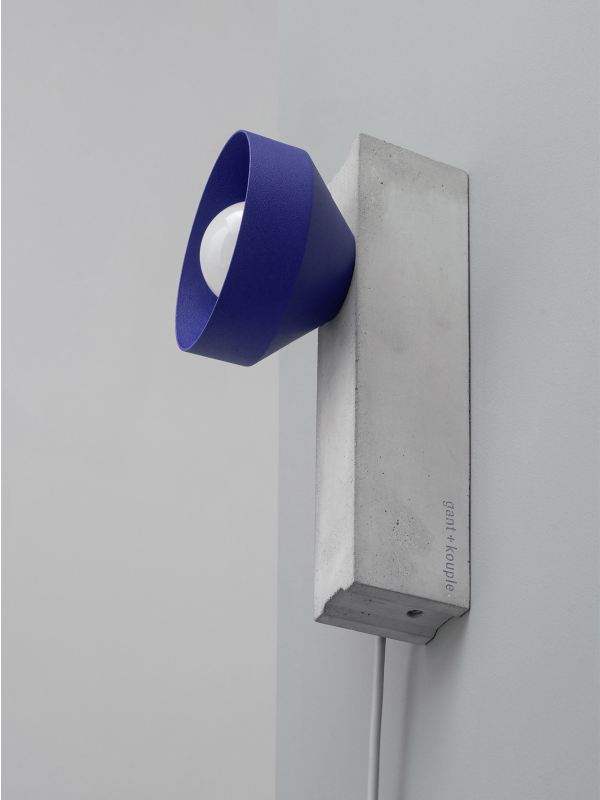 Applique murale BLOC en béton par +kouple x Gant Lights