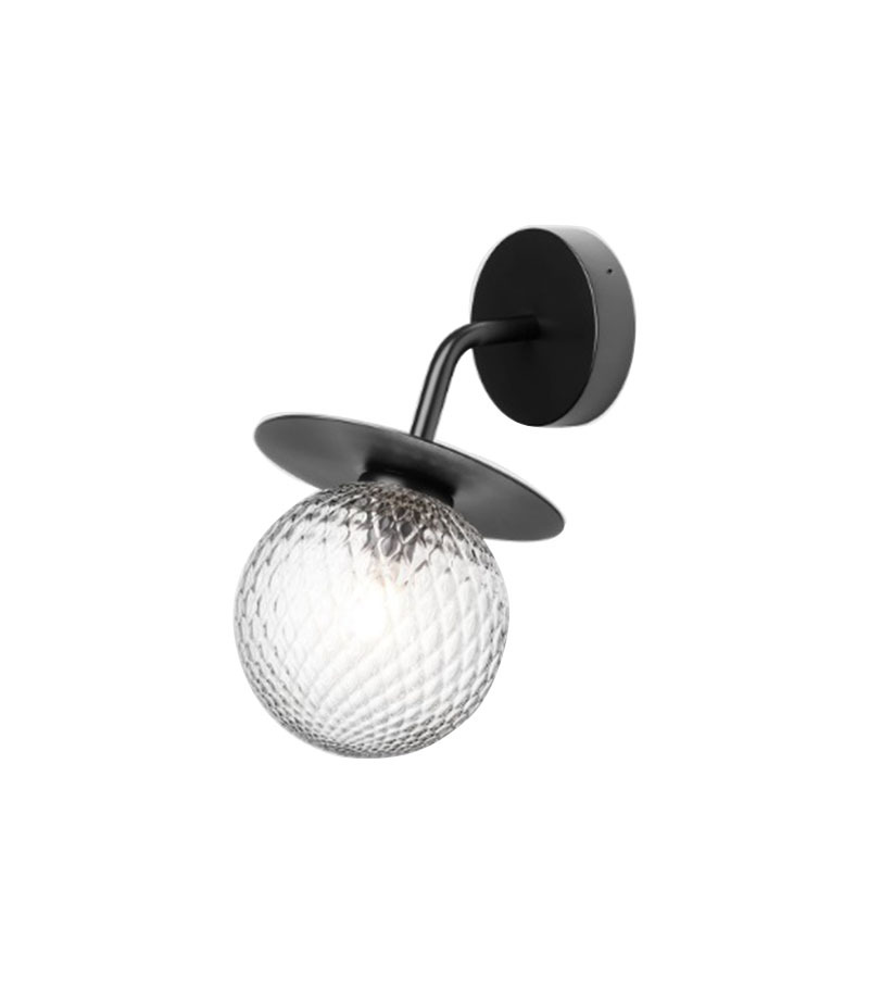 Applique extérieure Liila base en métal avec abat-jour en verre Optic Clear au design contemporain par Sofie Refer x Nuura