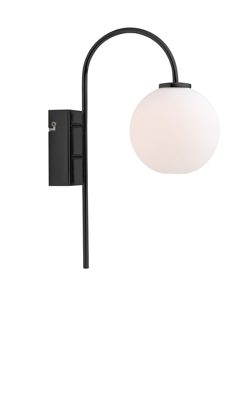 Applique Ballon base en métal avec abat-jour en verre sphérique au design contemporain par Herstal