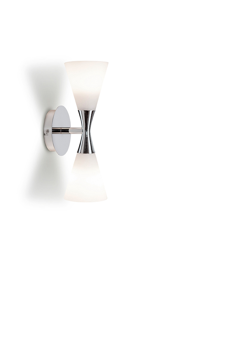 Applique Harlekin base en métal avec abat-jour en forme de sablier  au design contemporain par Herstal