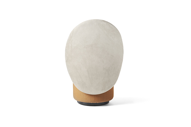 Fauteuil Loomi en tissu Eco-nubuck 100% polyester au design contemporain de Lapo Ciatti x Opinion Ciatti