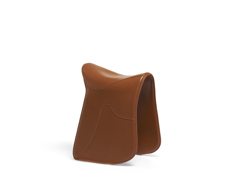 Fauteuil Pepe en cuir tanné au design contemporain de Raffaella Mangiarotti x Opinion Ciatti