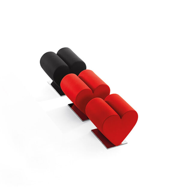 Fauteuil Love base en acier inoxydable avec revêtement en polyuréthane au design contemporain de Joel Escalona x Opinion Ciatti