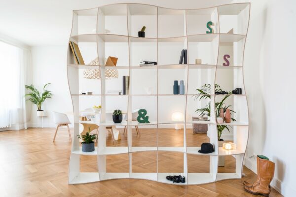 Bibliothèque DUNE par Jaanus Orgusaar au design scandinave