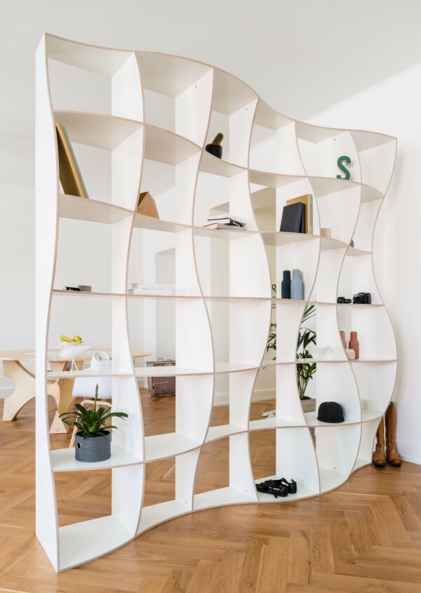 Bibliothèque DUNE par Jaanus Orgusaar au design scandinave