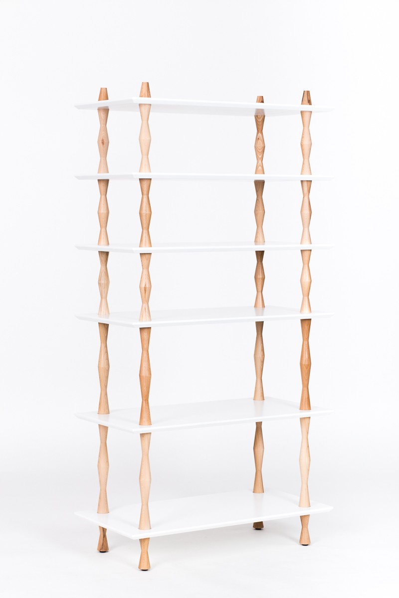 Bibliothèque en bois KORRO 80 cm par Marcin Gładzik 