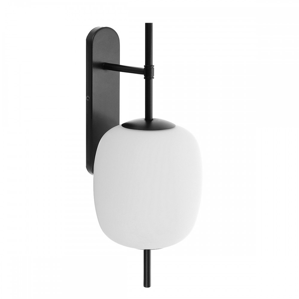 Applique murale Epli base en métal avec abat-jour en verre blanc au design contemporain par Ummo lighting