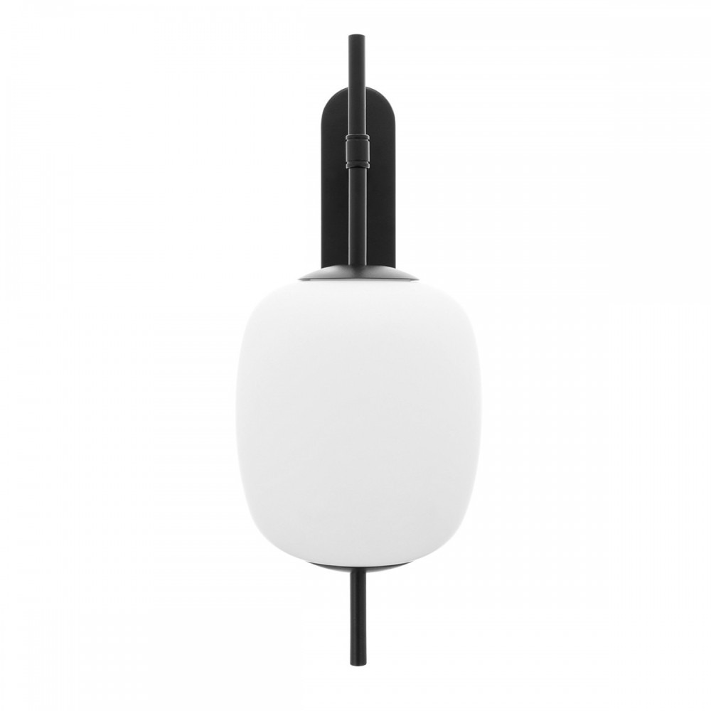 Applique murale Epli base en métal avec abat-jour en verre blanc au design contemporain par Ummo lighting