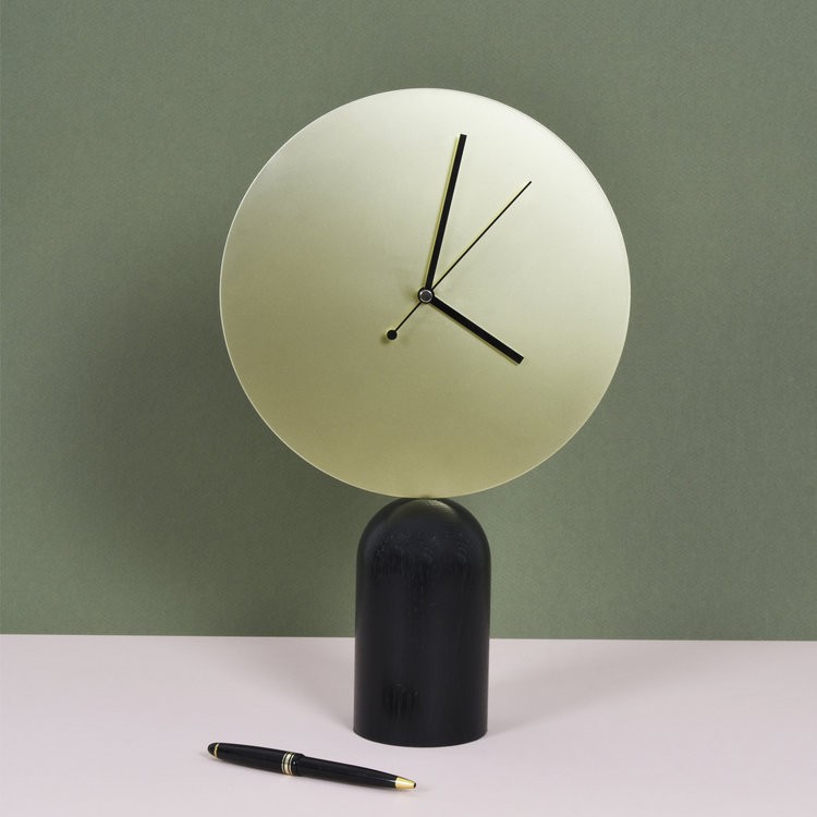 Horloge design Nimbe au design vintage par AC / AL