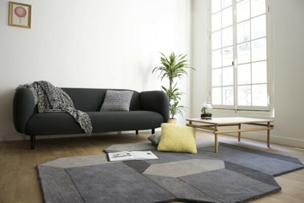 Tapis design BASALTE XL au design graphique par Guillaume Delvigne
