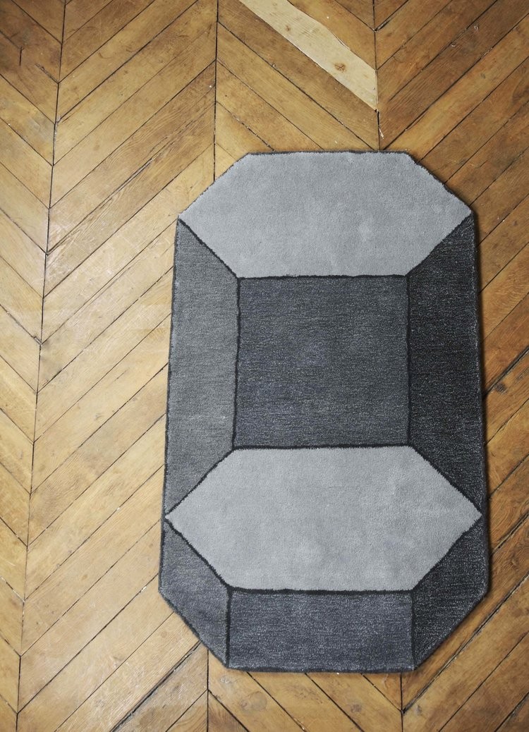 Tapis design BASALTE Small au design graphique par Guillaume Delvigne