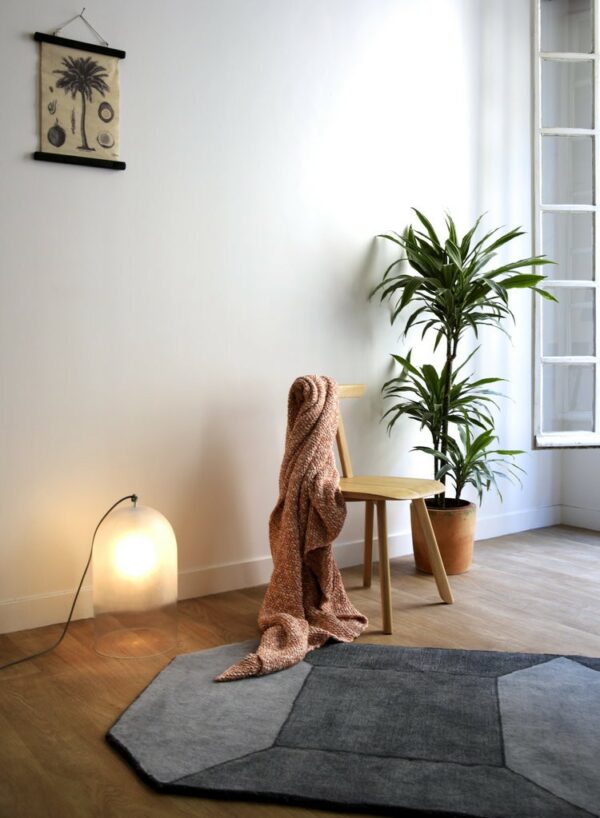 Tapis design BASALTE Small au design graphique par Guillaume Delvigne