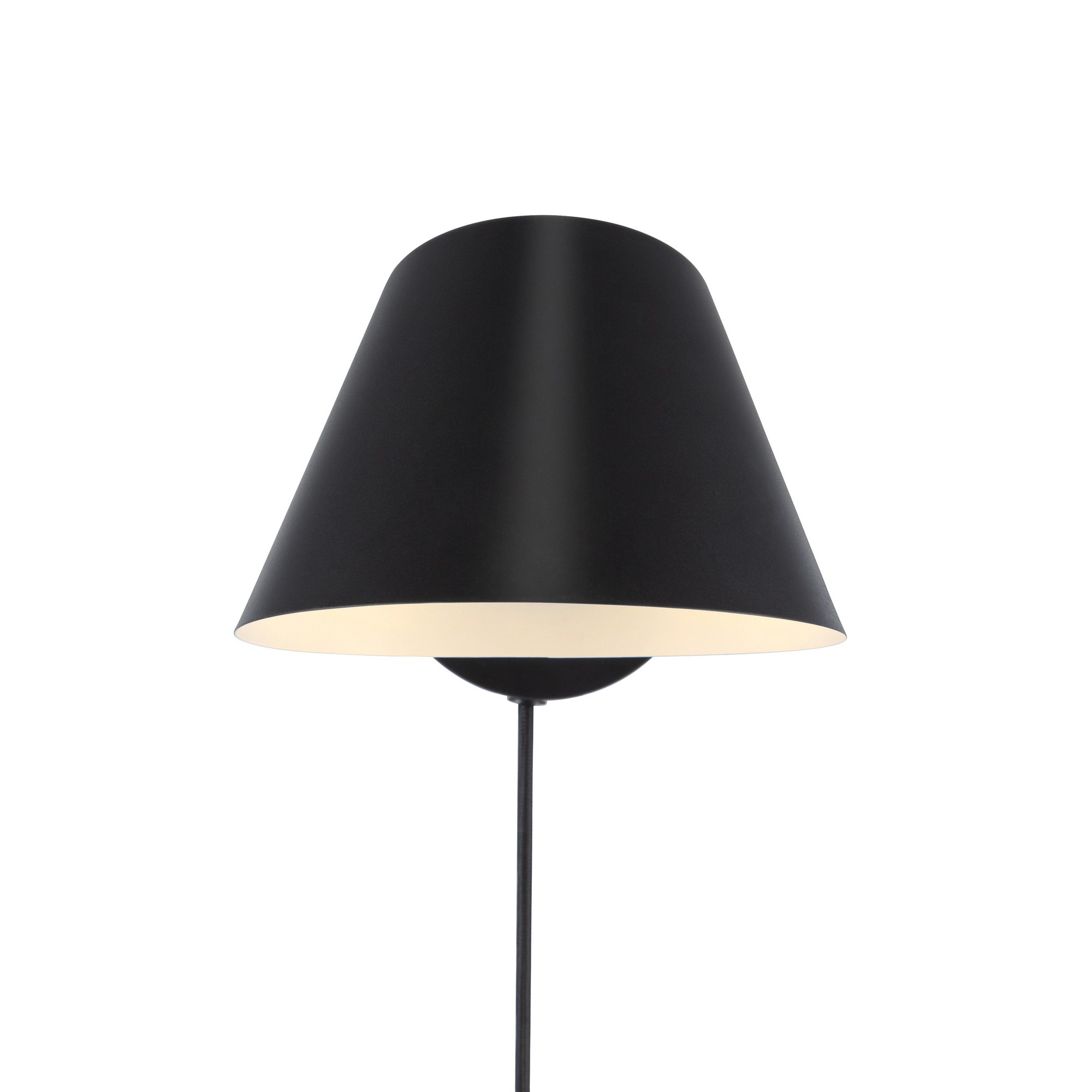 Applique murale Stay cadre en aluminium avec abat-jour en coupe oblique au design contemporain par Design for The People