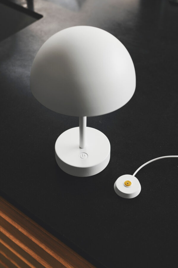 Lampe à poser d'extérieur Ellen To Go au design contemporain par Nordlux