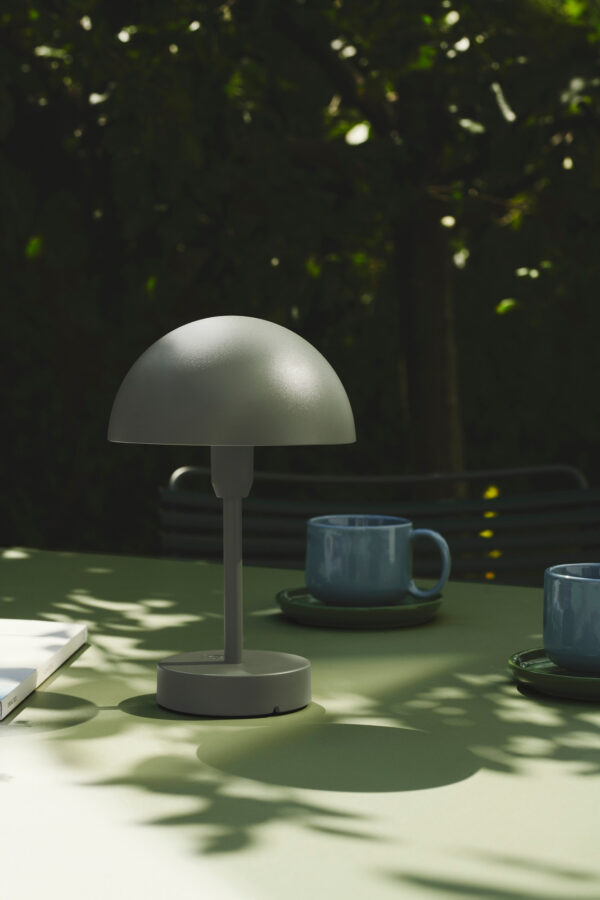 Lampe à poser d'extérieur Ellen To Go au design contemporain par Nordlux
