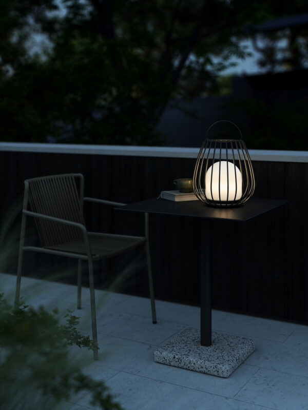 Lampe à poser d'extérieur Jim To Go au design contemporain par Nordlux