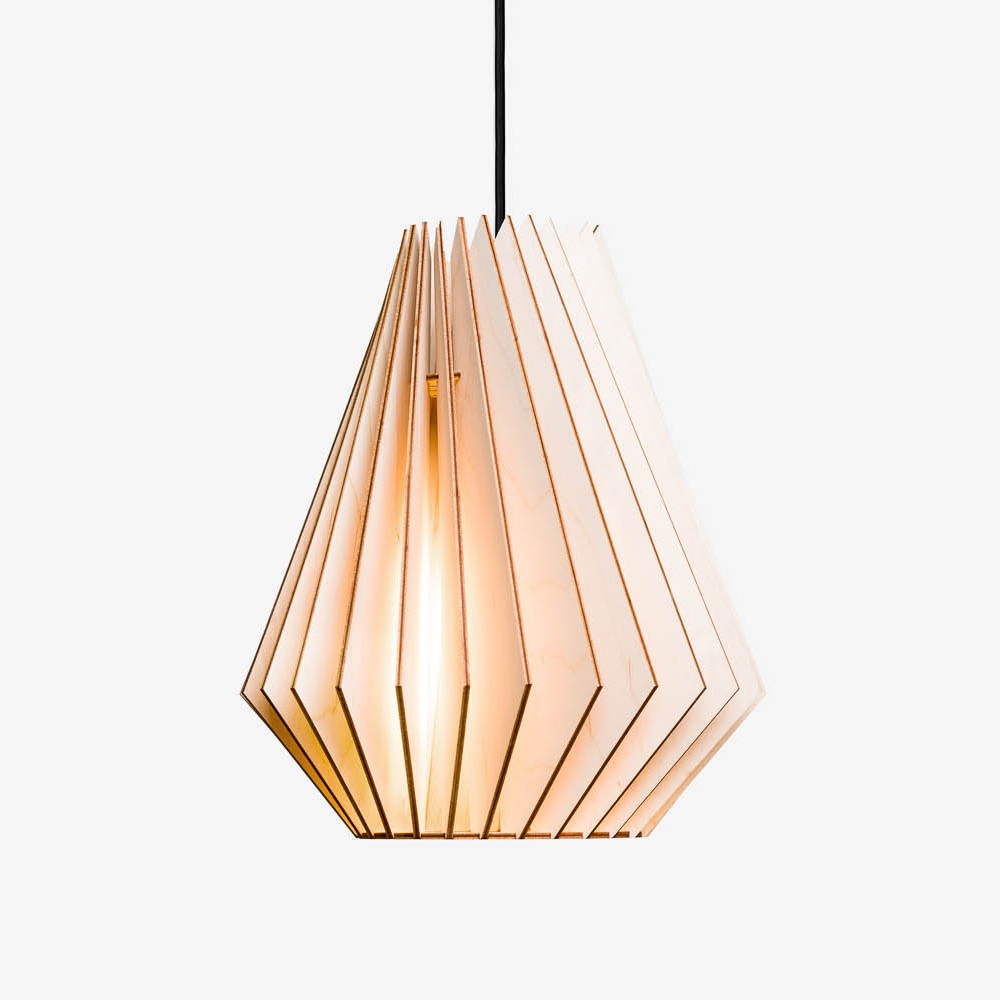 Suspension en bois HEKTOR Ø24,5cm découpée au laser en bouleau naturel par IUMI Design