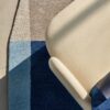Tapis au design géométrique ISO rectangle 100% en laine par Ontwerpduo x Puik Art