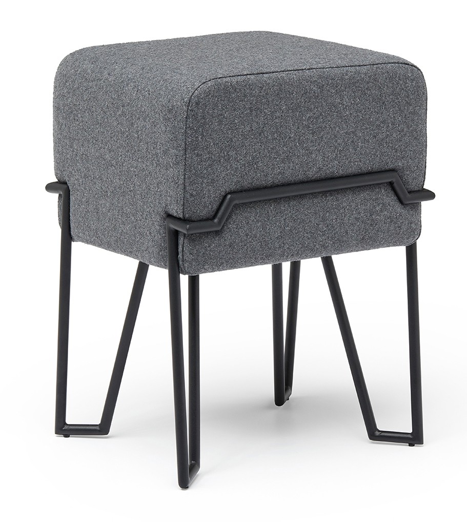 Tabouret design en feutre Bokk au design graphique par Ka-Lai Chan X Puik Art